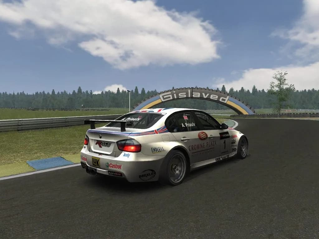 RACE 07 — скриншот 2