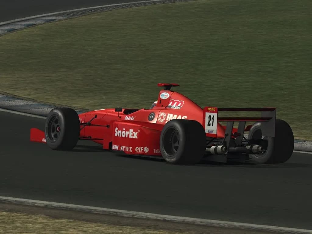 RACE 07 — скриншот 6