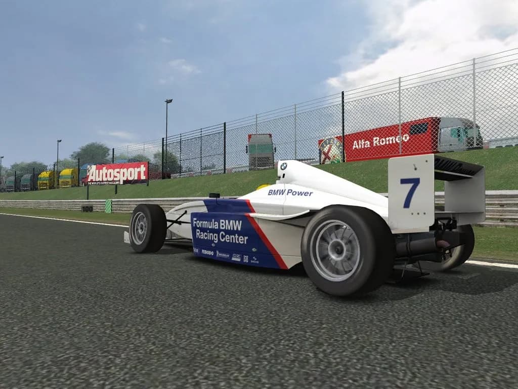 RACE 07 — скриншот 8
