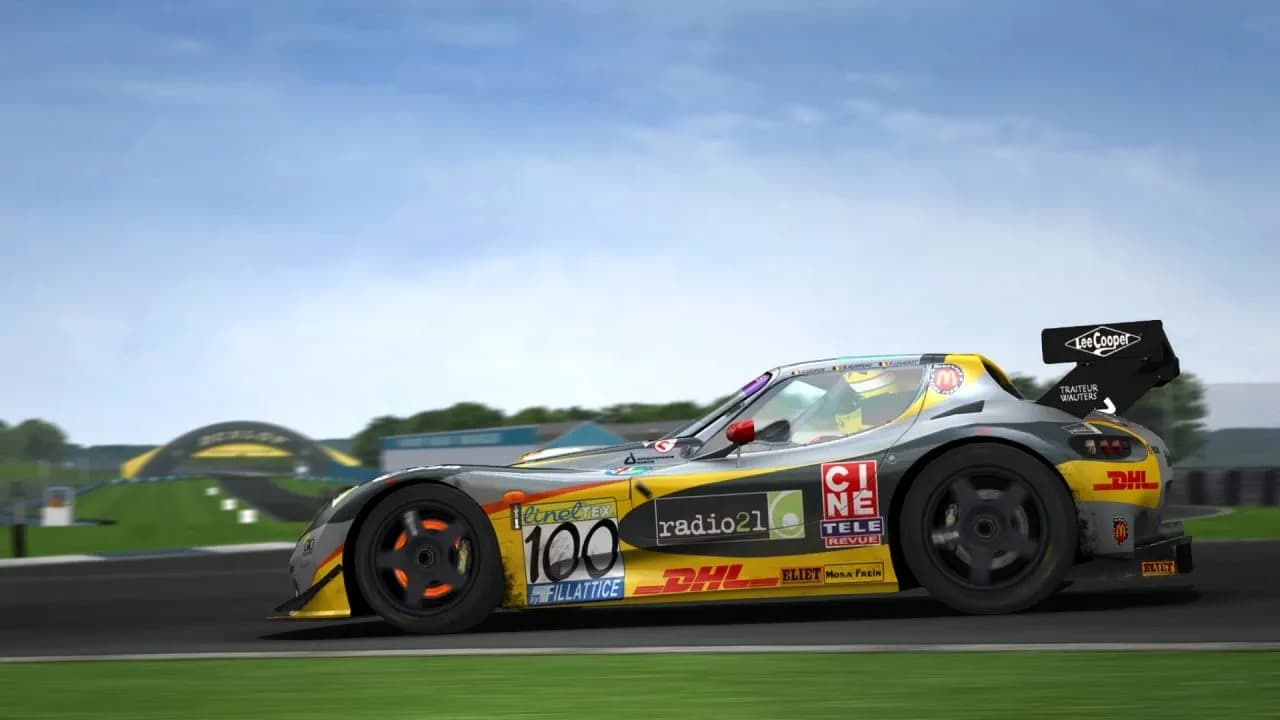 GTR 2 FIA GT Racing Game — скриншот 2