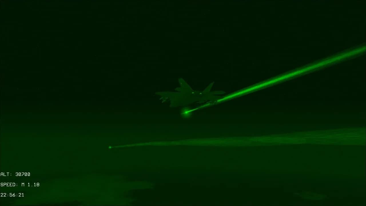 F-22: Air Dominance Fighter — скриншот 4