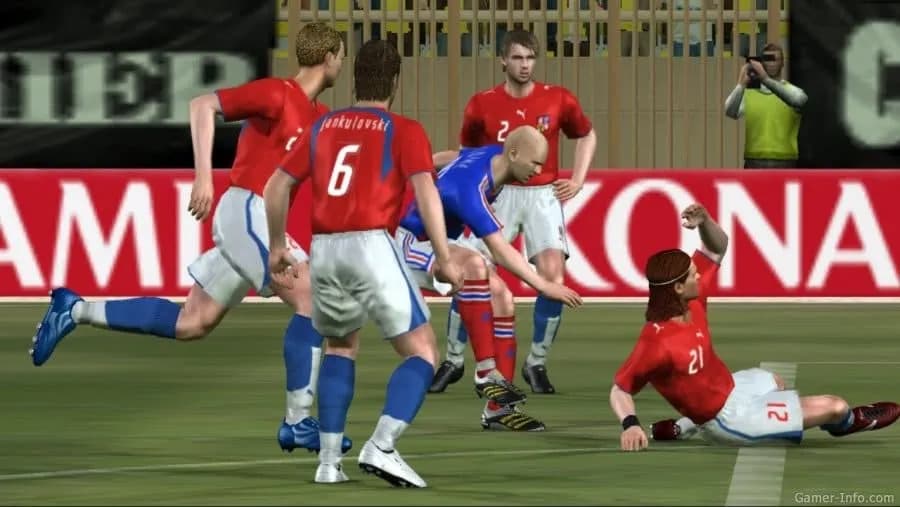 Pro Evolution Soccer 6 — скриншот 1